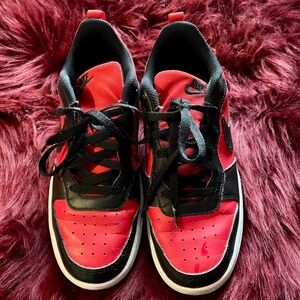 Nike sneakers big boys size 7